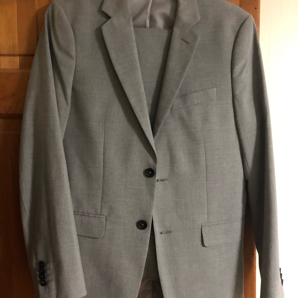Banana Republic Men’s suit